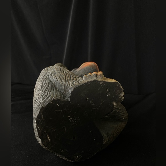 Hear No Evil! Large Resin Monkey 🙉🙉🙉 - Picture 5 of 5